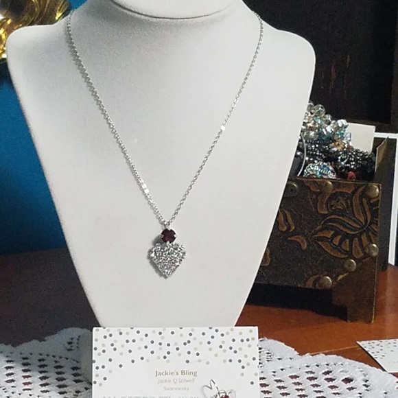 Swarovski heart nechlace and earrings - Picture 3 of 8